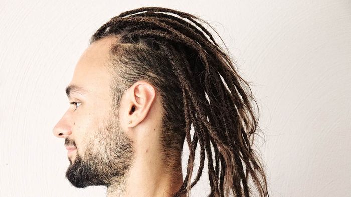 Tóc nam undercut dreadlock dài tạo diện mạo mạnh mẽ